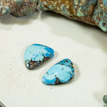 Load image into Gallery viewer, Golden Hill: Cabochon Pair