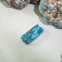 Load image into Gallery viewer, Golden Hill: Cabochon
