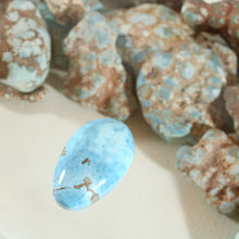 Load image into Gallery viewer, Golden Hill: Cabochon
