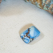 Load image into Gallery viewer, Golden Hill: Cabochon
