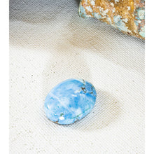 Load image into Gallery viewer, Golden Hill: Cabochon
