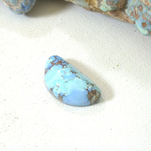 Load image into Gallery viewer, Golden Hill: Cabochon
