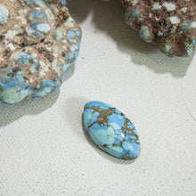 Load image into Gallery viewer, Golden Hill: Cabochon
