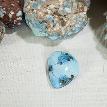 Load image into Gallery viewer, Golden Hill: Cabochon
