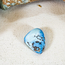 Load image into Gallery viewer, Golden Hill: Cabochon
