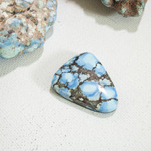 Load image into Gallery viewer, Golden Hill: Cabochon
